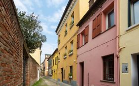Malagigi Guest House